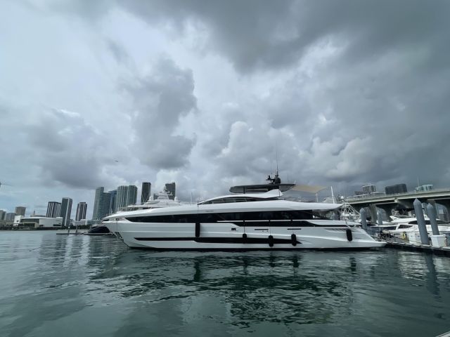 #FMCGlobalSat ensures that each #yacht we service has the right #onboardinternet solution. This Mangusta GranSport33 is the prefect example. Read more: https://bit.ly/3Ss3YQz